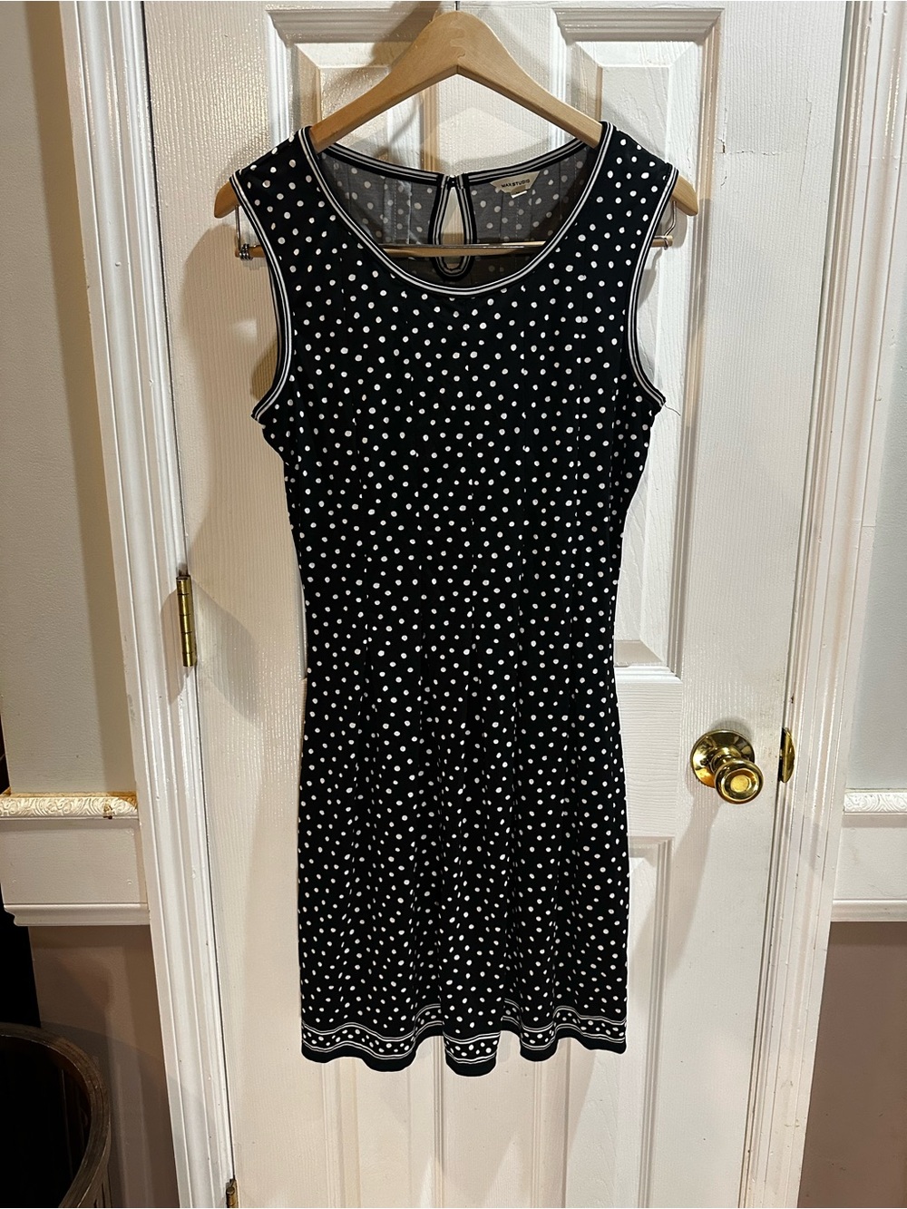 Max Studio Black & White Polka Dot Sleeveless Knee Length Dress Med‎